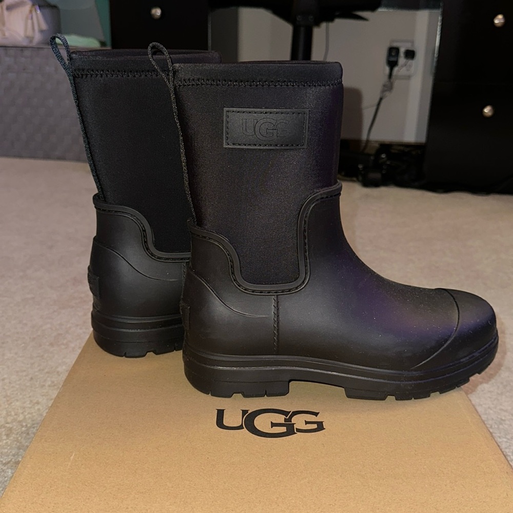 UGG Droplet Rainboots